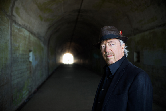 BOZSCAGGS001.jpg